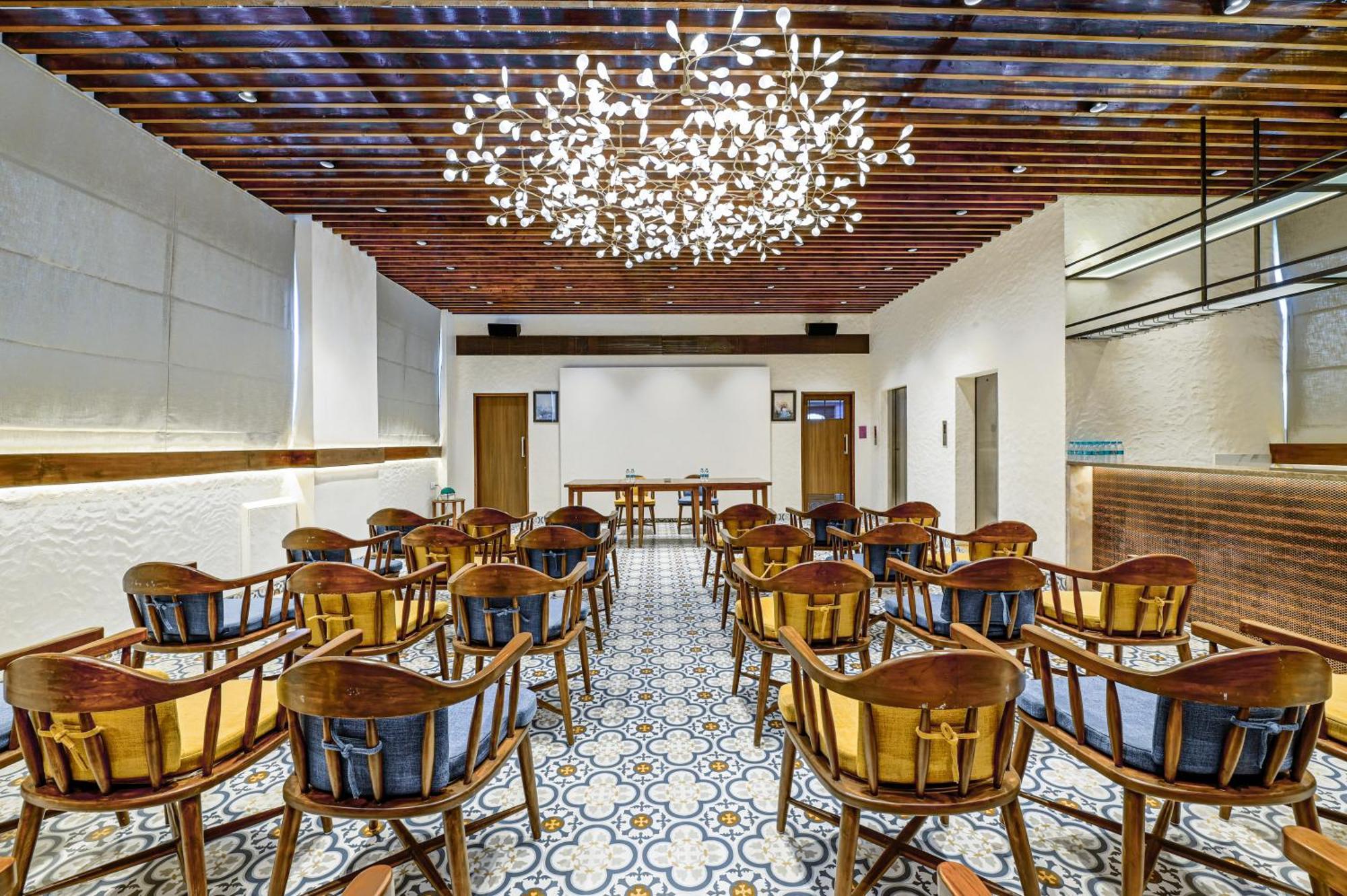 Hotel Regal Enclave Bombay Esterno foto