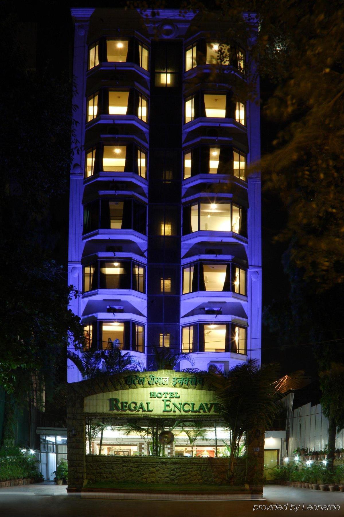 Hotel Regal Enclave Bombay Esterno foto